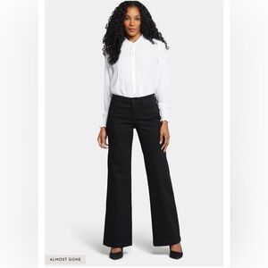 NYDJ Teresa Wide Leg Jeans in black, Size 8